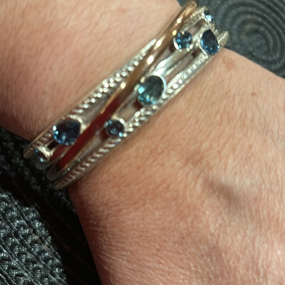 FINAL PRICE 🔥Brighton Silver bangle cuff bracelet two tons with blue💙stones - Picture 10 of 10